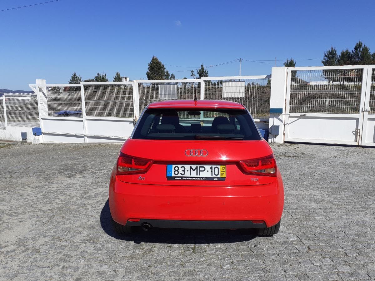 Audi A1 1.6 TDI · Ano 2012 — imagem 5