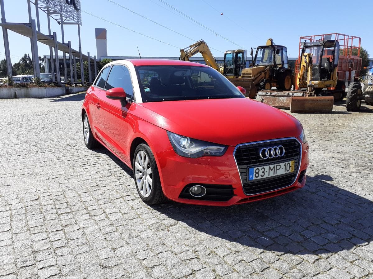 Audi A1 1.6 TDI · Ano 2012 — imagem 1