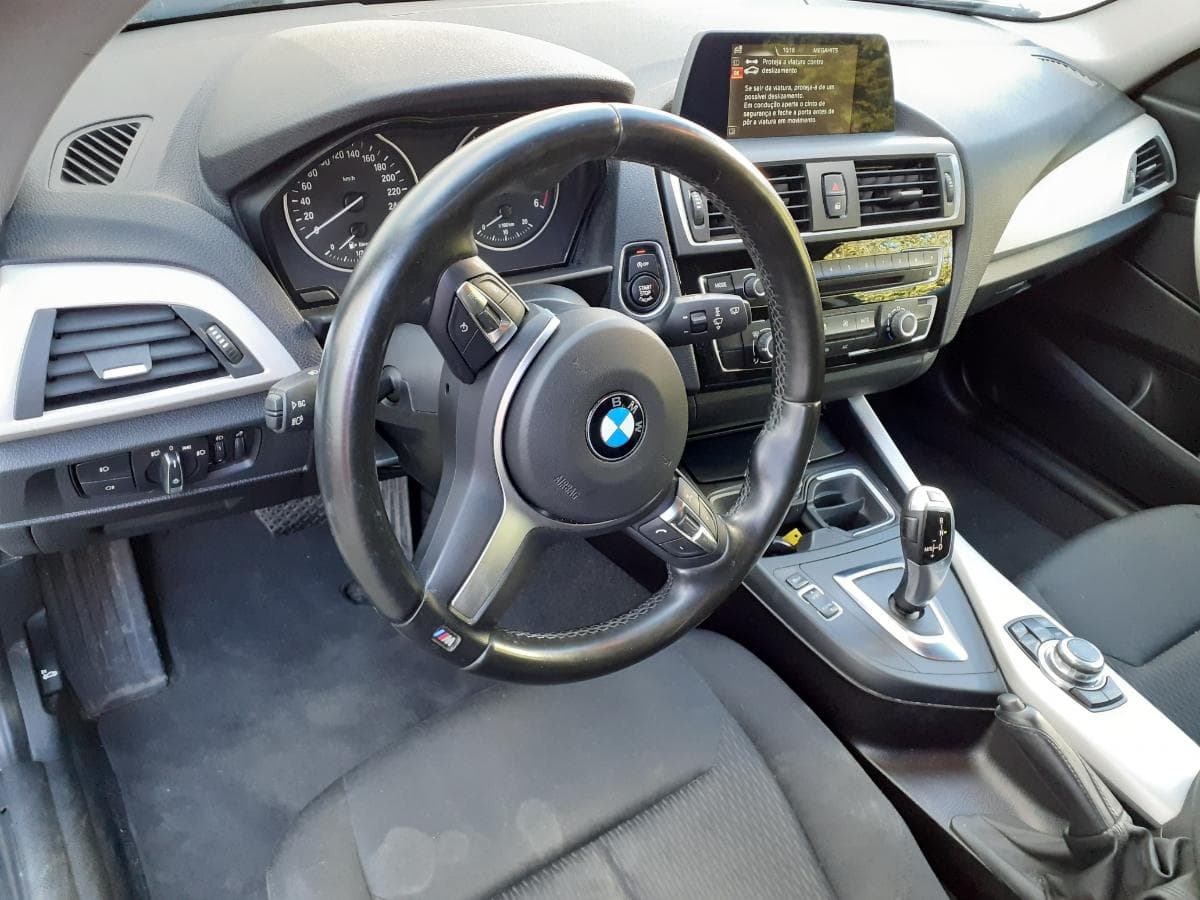 BMW 116 D · Ano 2016 — image 10