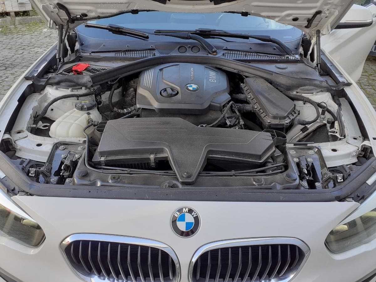 BMW 116 D · Ano 2016 — image 18
