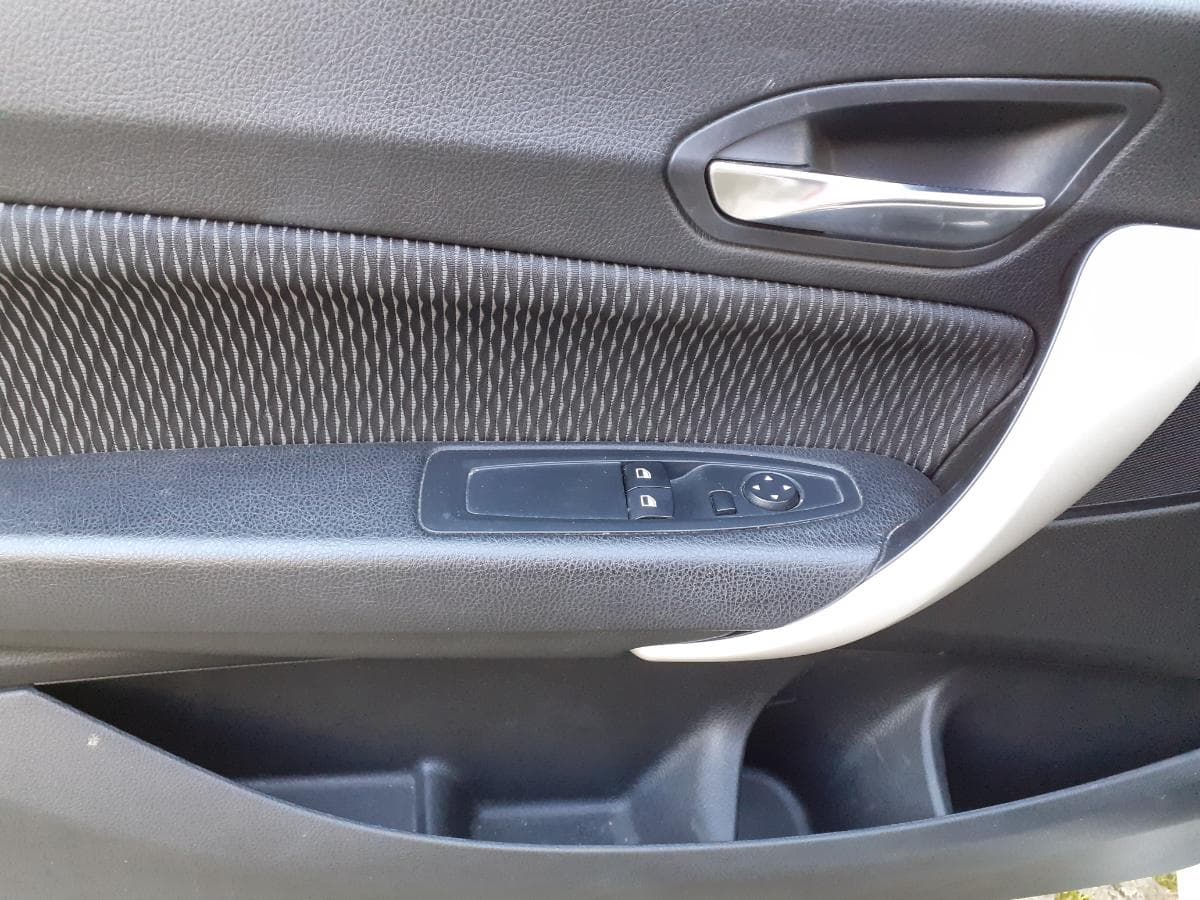 BMW 116 D · Ano 2016 — image 9