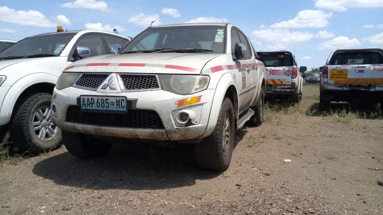 Mitsubishi L200 ·