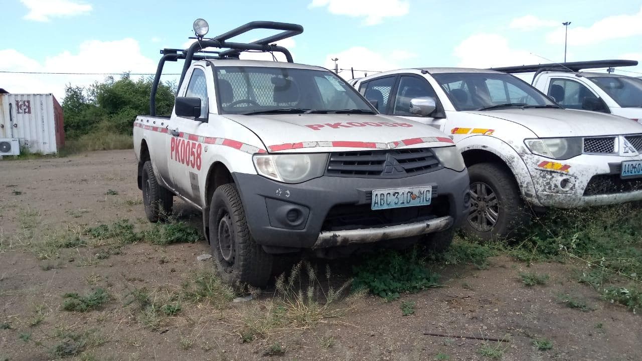 Mitsubishi L200 · — imagem 3