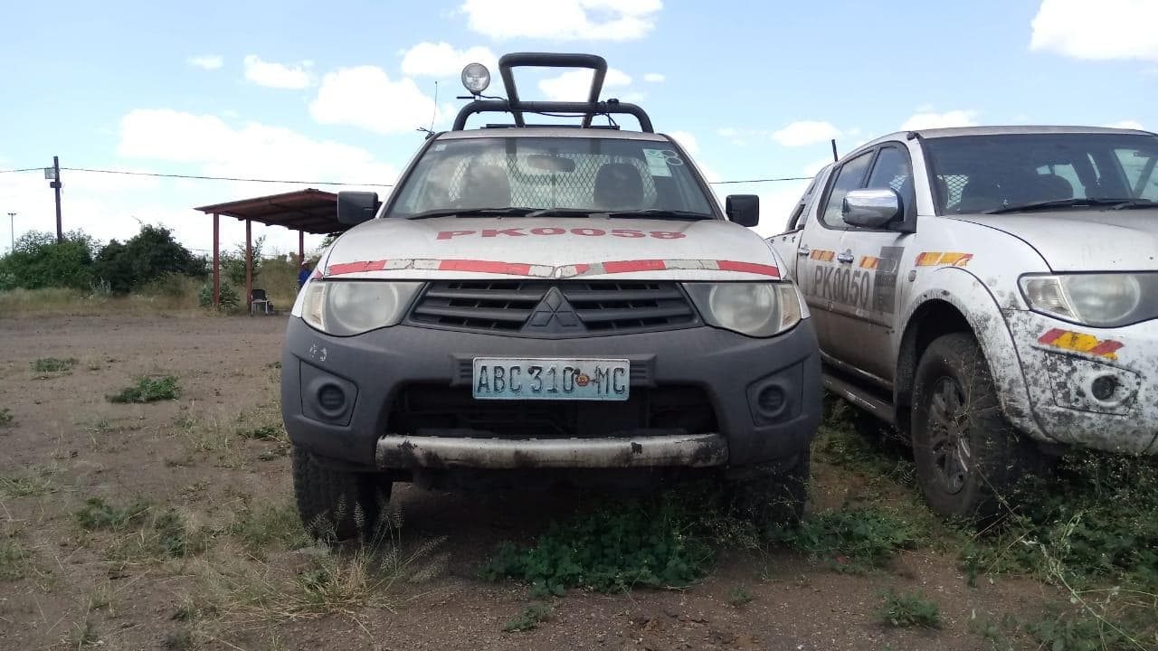 Mitsubishi L200 ·