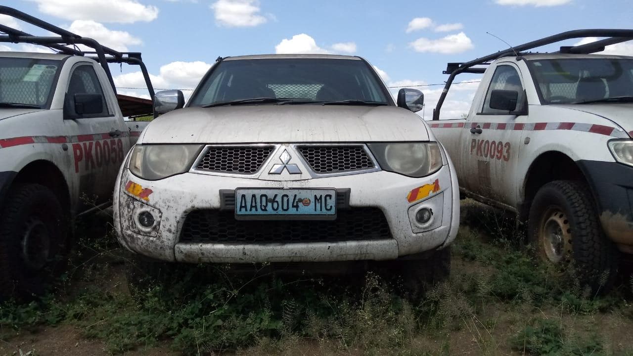 Mitsubishi L200 ·