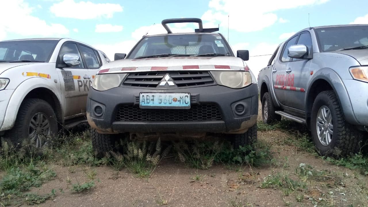 Mitsubishi L200 ·