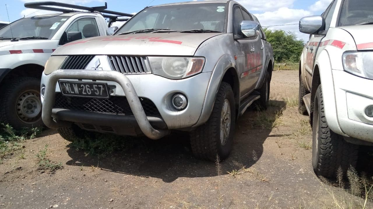 Mitsubishi L200 · — image 1