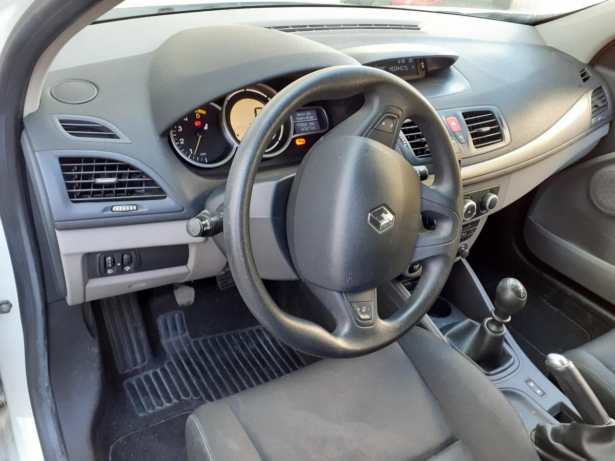 Renault Mégane 1.5 DCI · Ano 2011 — imagen 10