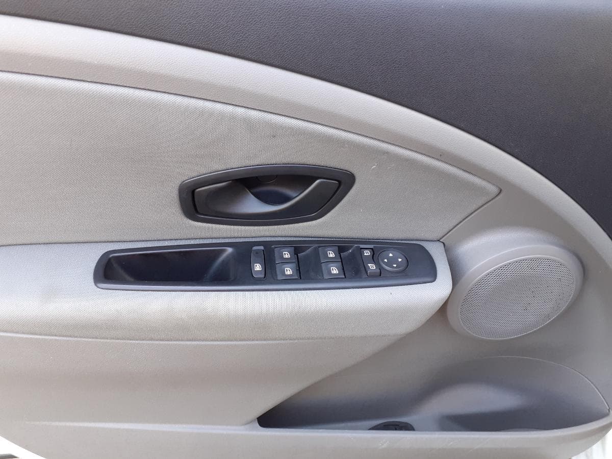 Renault Mégane 1.5 DCI · Ano 2011 — imagen 9