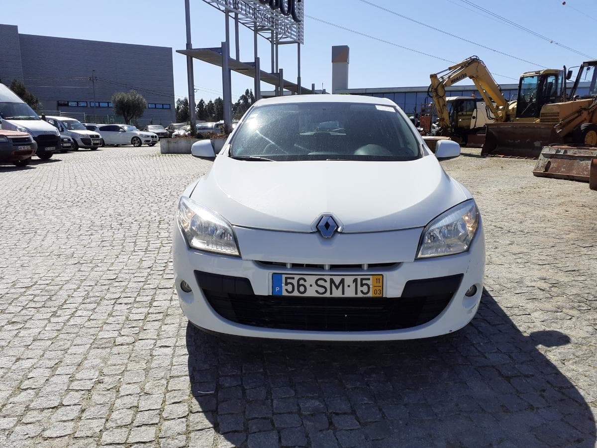 Renault Mégane 1.5 DCI · Ano 2011 — imagen 2
