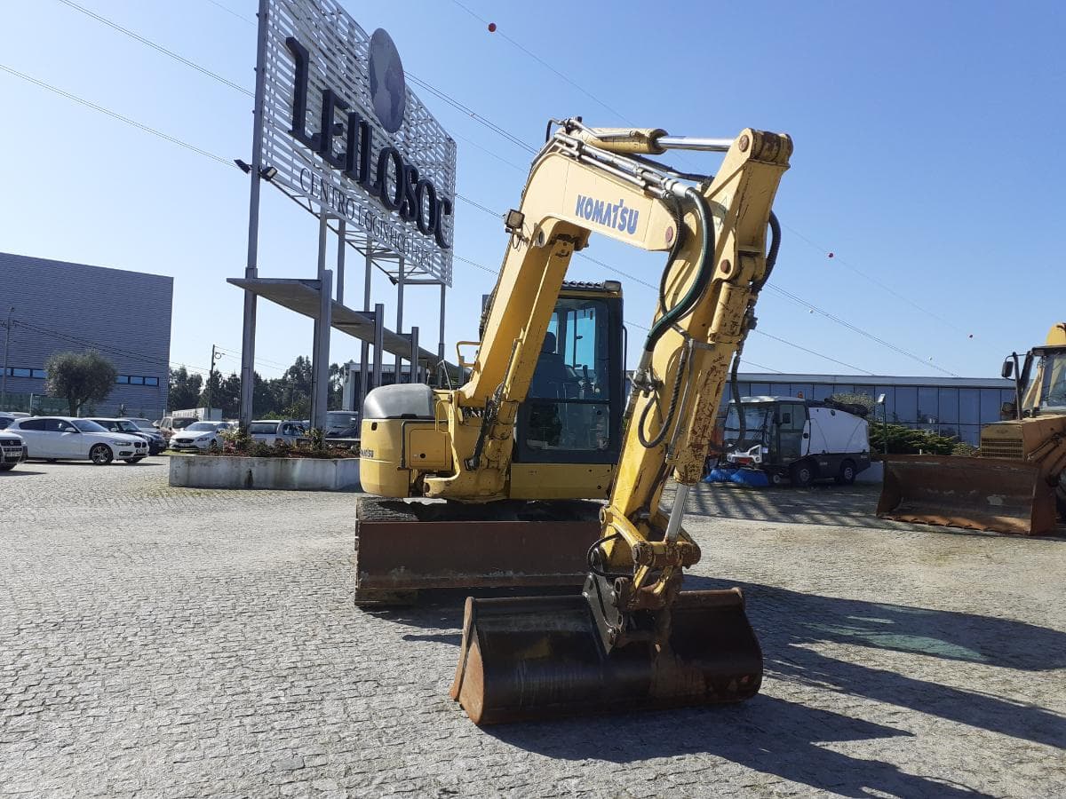 Mini giratória Komatsu PC 88MR-6 — imagen 1