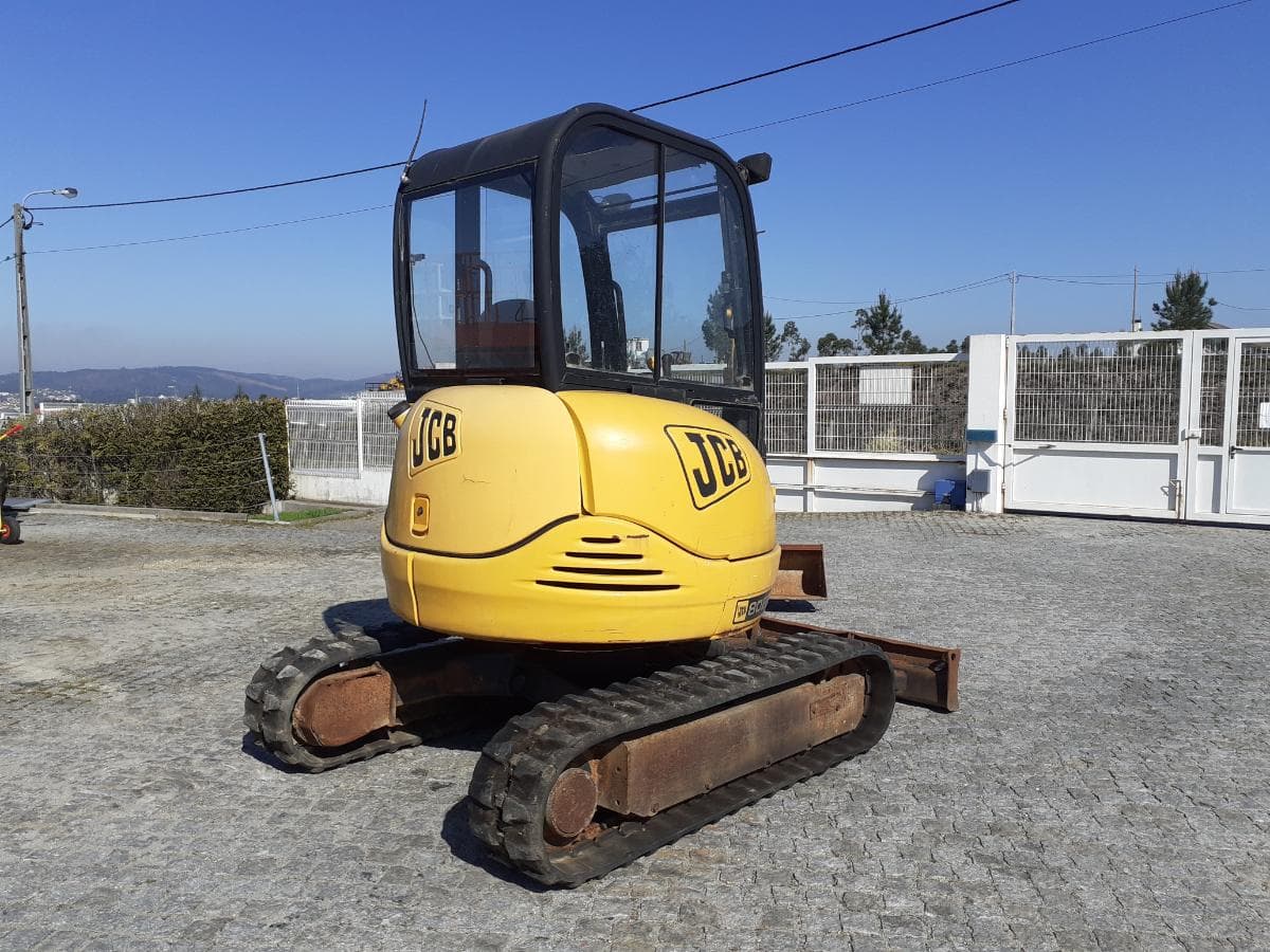Mini Giratória JCB 8027 · 2002 — imagen 4