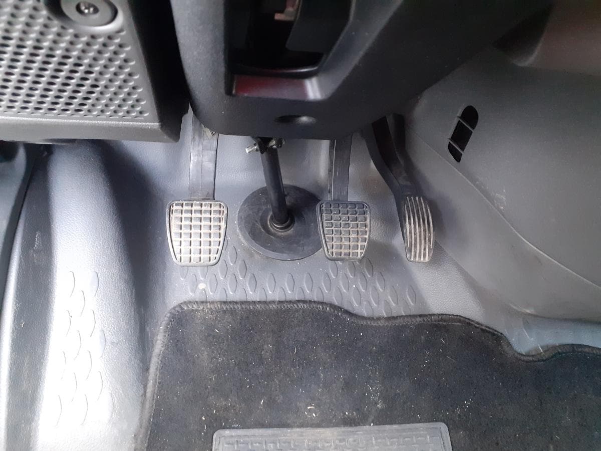 Iveco Daily 35 C 13 · Ano 2013 — imagen 8