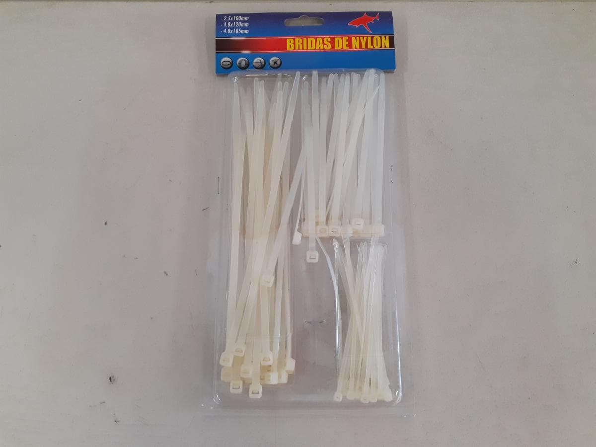 Abraçadeiras Plástico ·