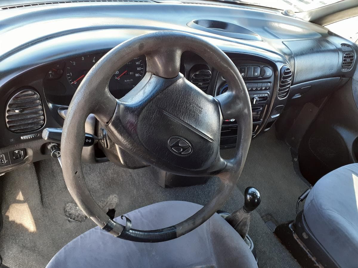 Hyundai H1 · Ano 2000 — imagem 10