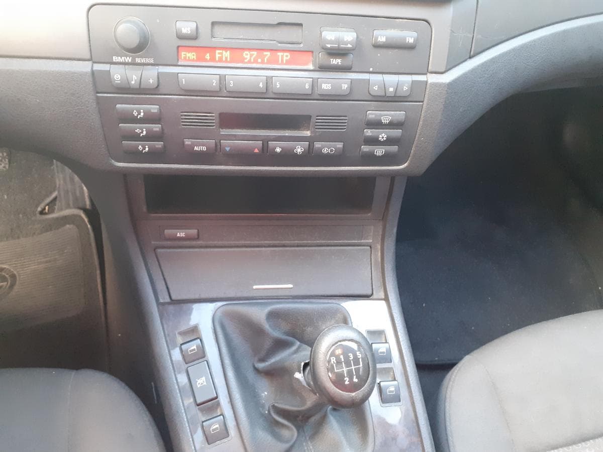 BMW 316i · Ano 2003 — imagen 12