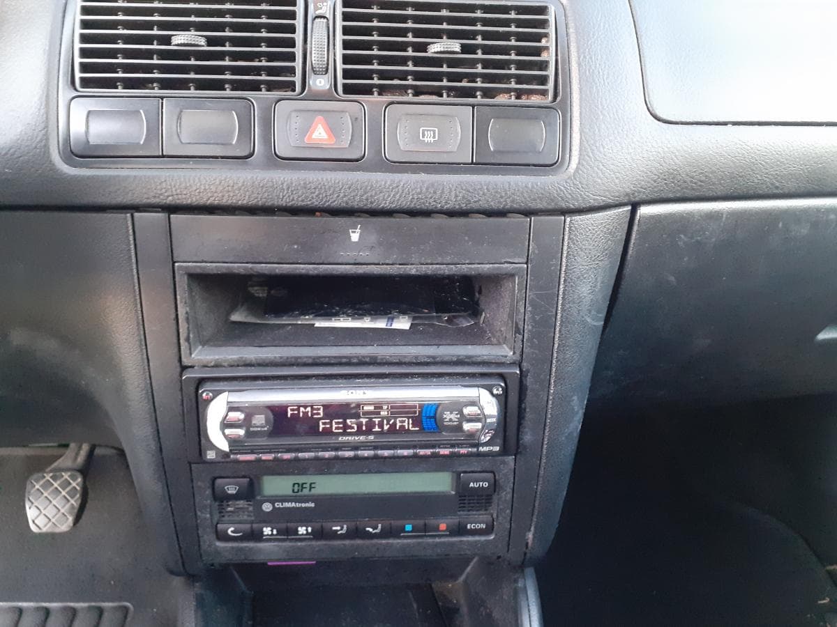 Volkswagen Golf IV · Ano 2000 — imagem 11