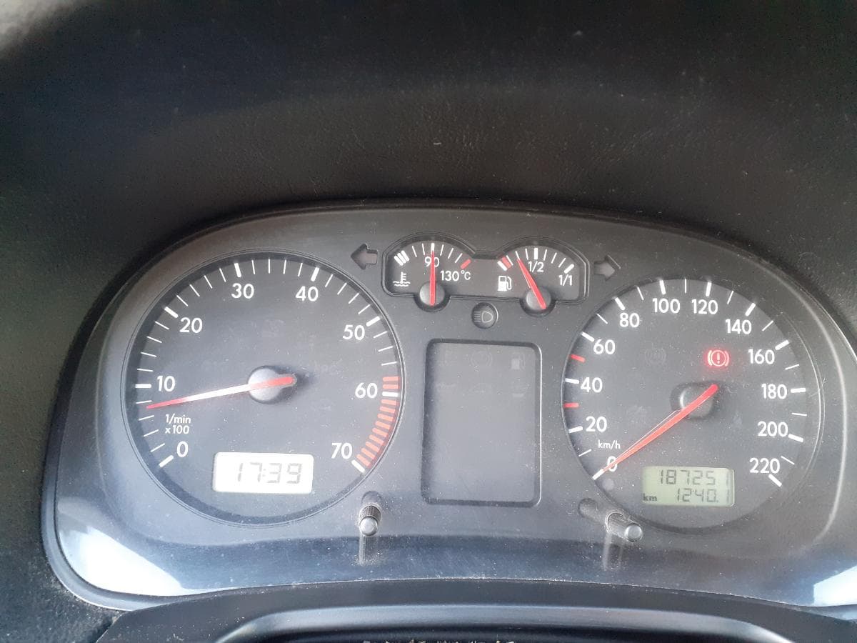 Volkswagen Golf IV · Ano 2000 — imagem 12