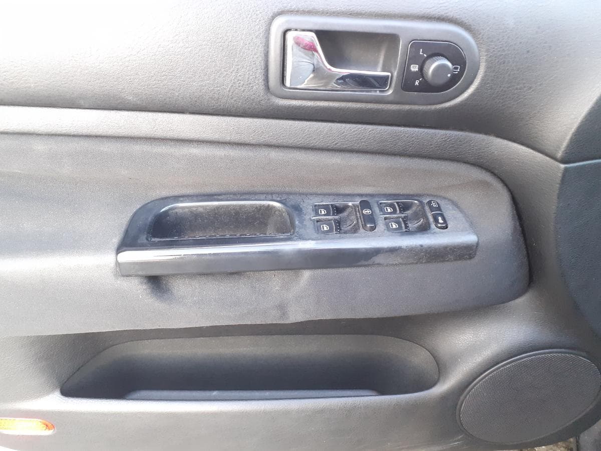 Volkswagen Golf IV · Ano 2000 — imagem 9