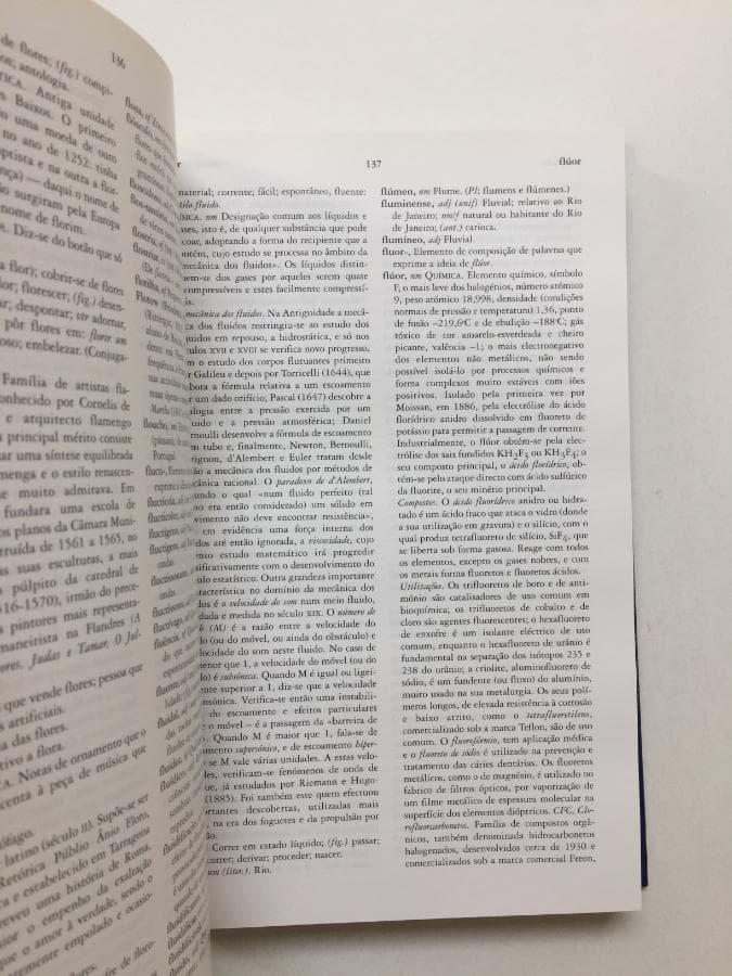 Dicionário Enciclopédico Português 5 — imagen 2