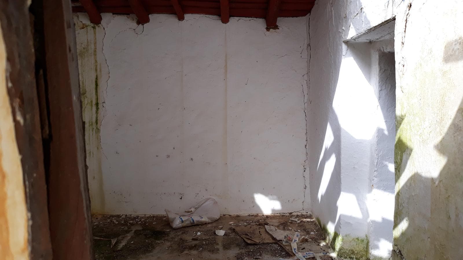 Moradias (Ruínas) + Terreno · Arronches — imagem 3