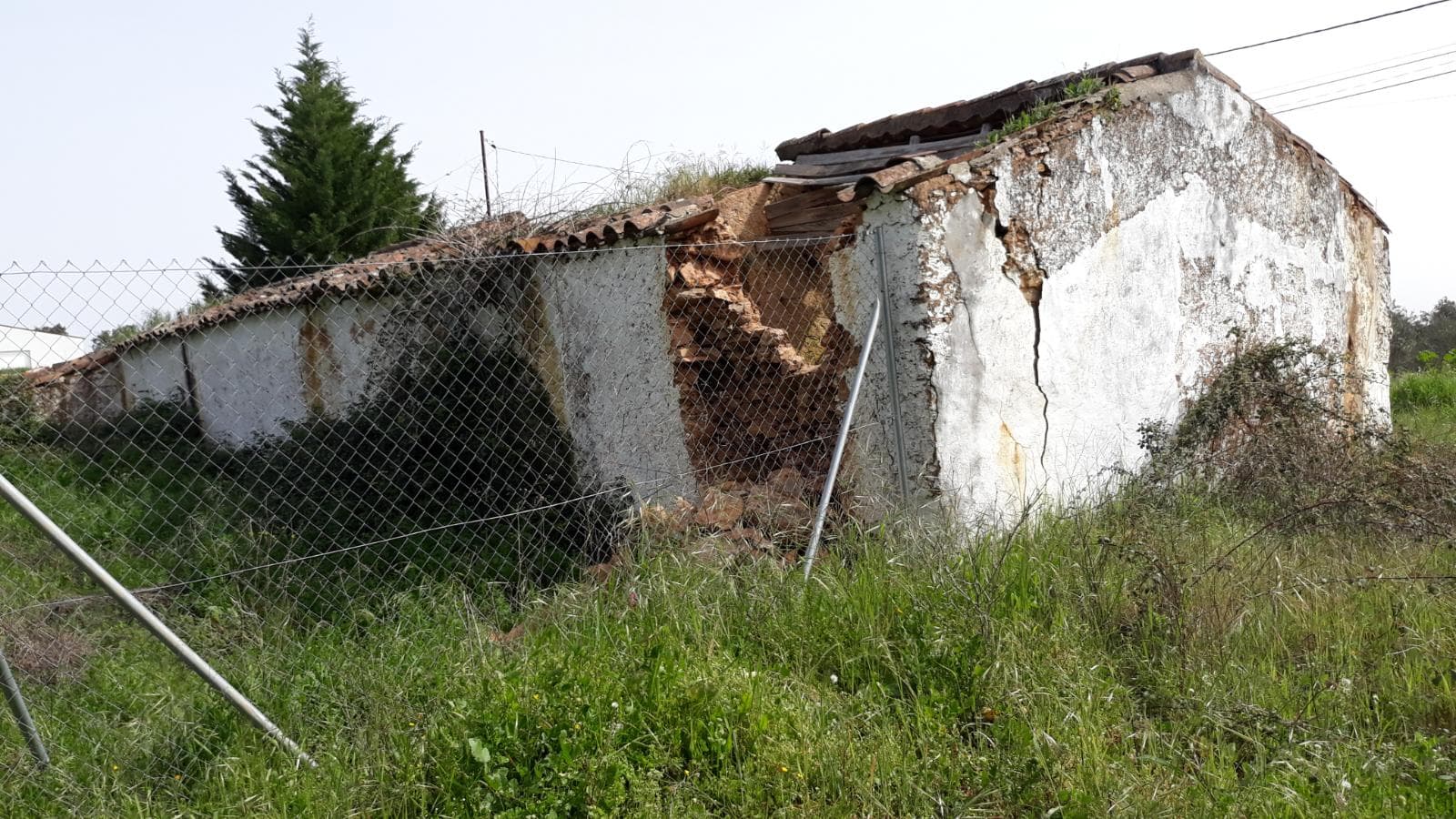 Moradias (Ruínas) + Terreno · Arronches — imagem 11