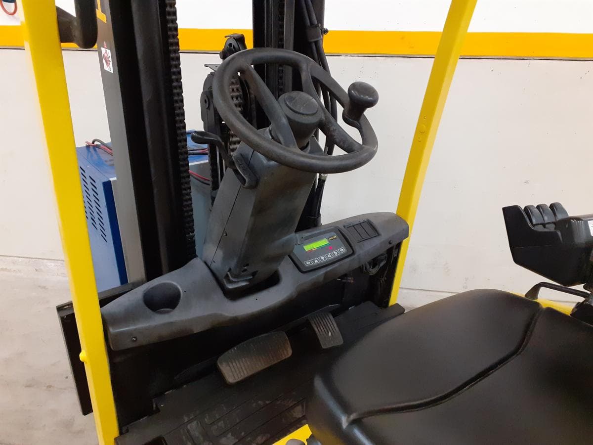 Empilhador Elétrico Hyster — imagem 7