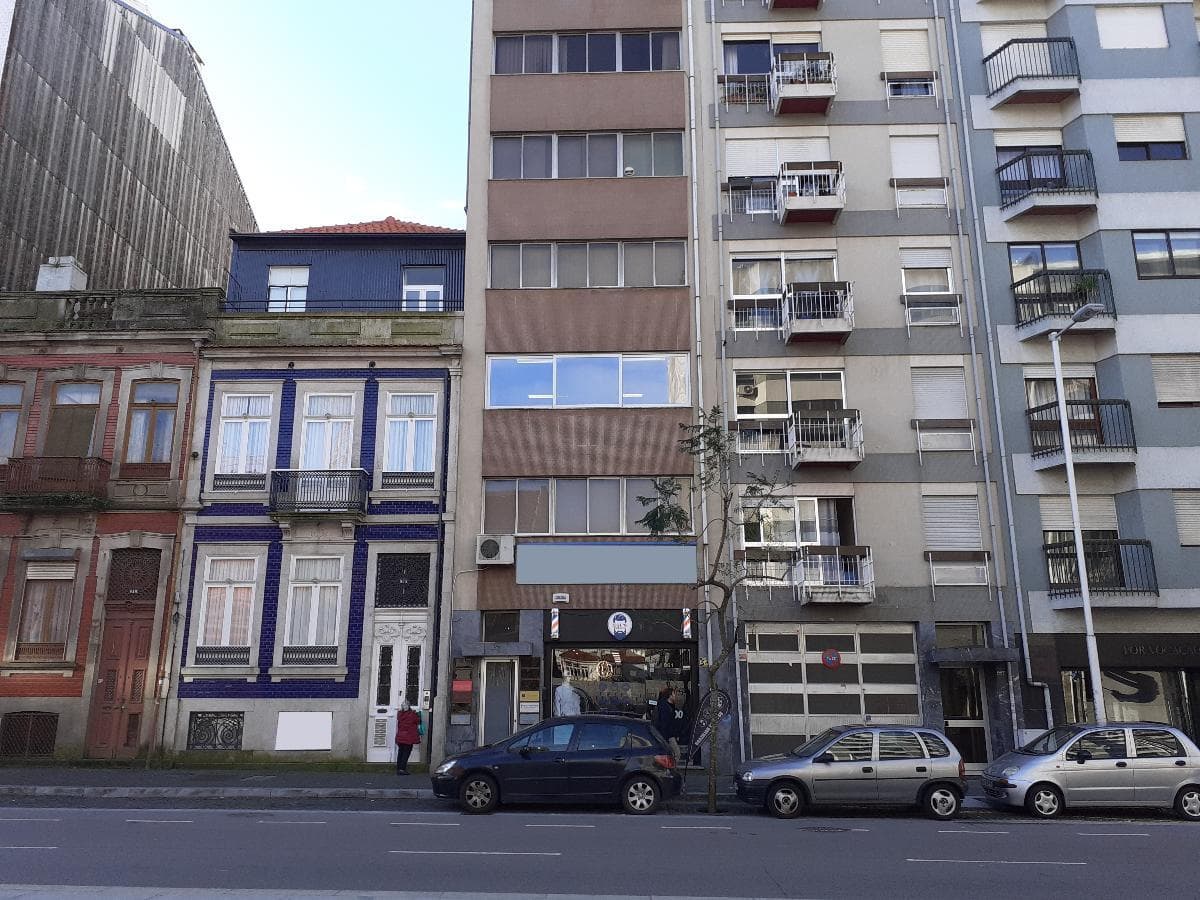 Armazém + Arrecadação · Porto — imagen 1