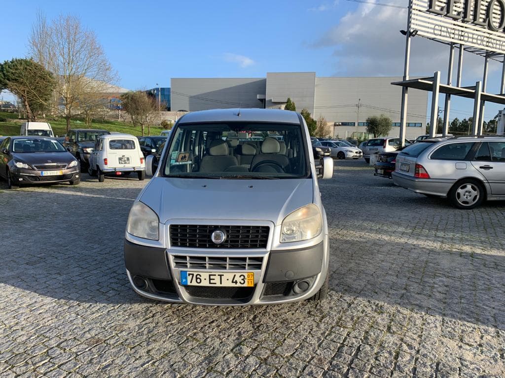 Fiat Doblo · 7 lugares — imagem 2
