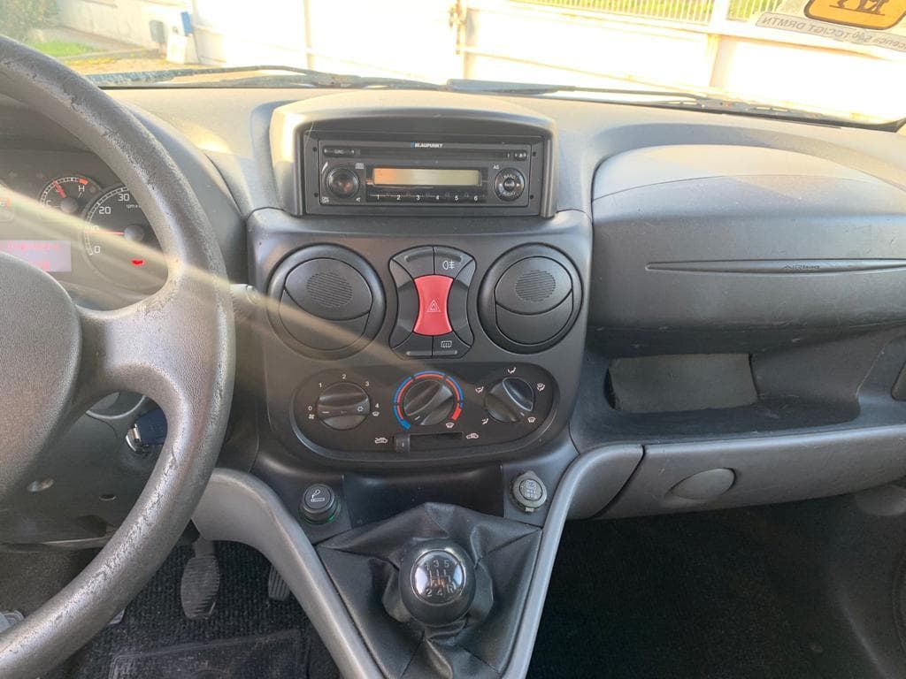 Fiat Doblo · 7 lugares — imagem 9