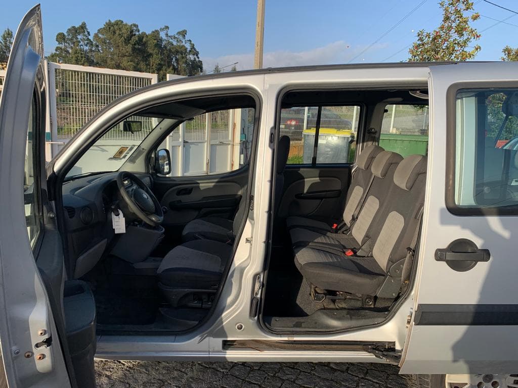 Fiat Doblo · 7 lugares — imagem 15