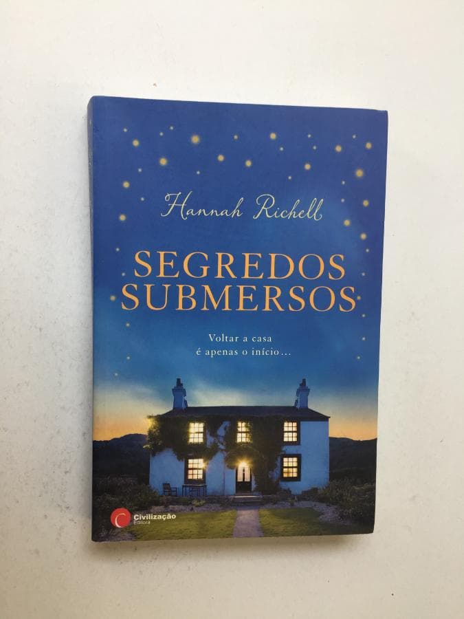 Segredos Submersos · Hannah Richell — image 1