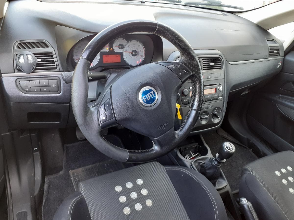Fiat Punto · Ano 2007 · Design Giugard — imagen 10