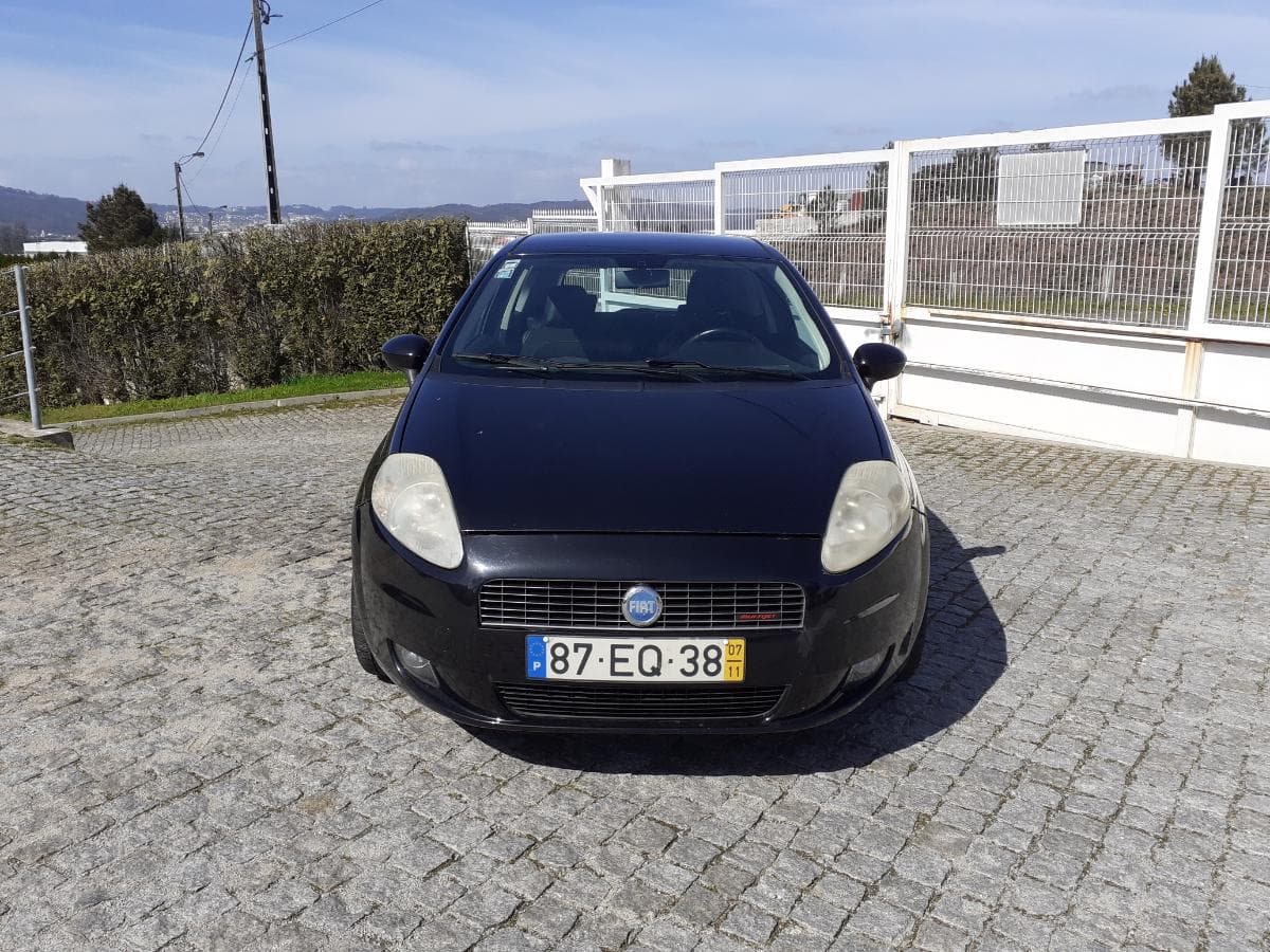 Fiat Punto · Ano 2007 · Design Giugard — imagen 2