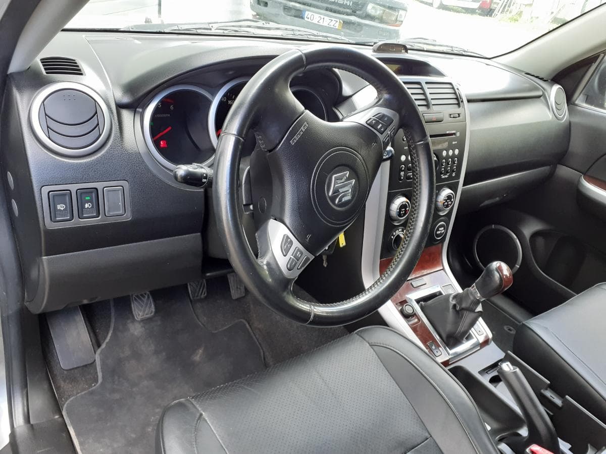 Suzuki Grand Vitara 1.9 DDIS · Ano 2007 — imagem 10