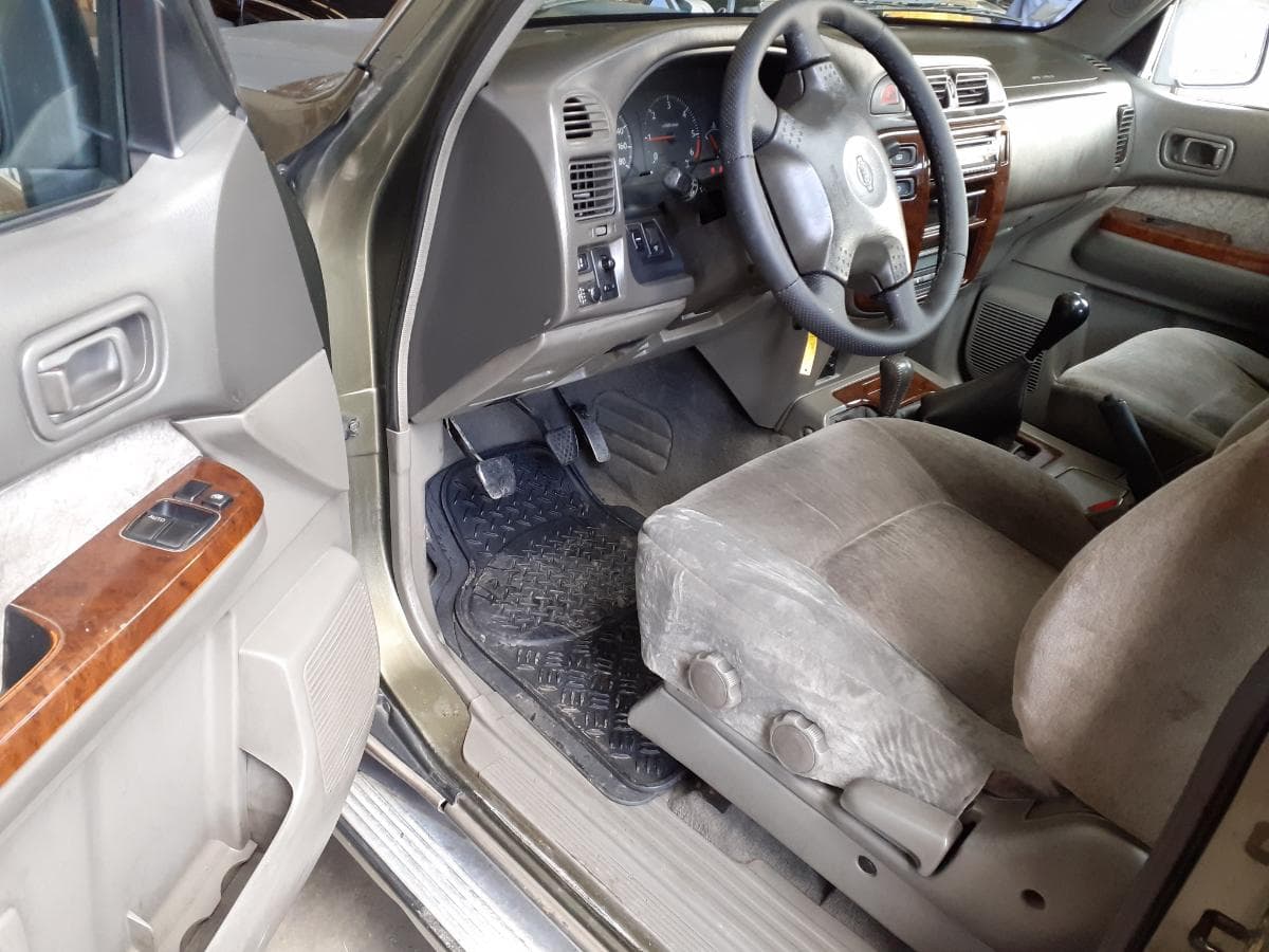 Nissan Patrol GR 2.8TD · Ano 2000 — imagen 7