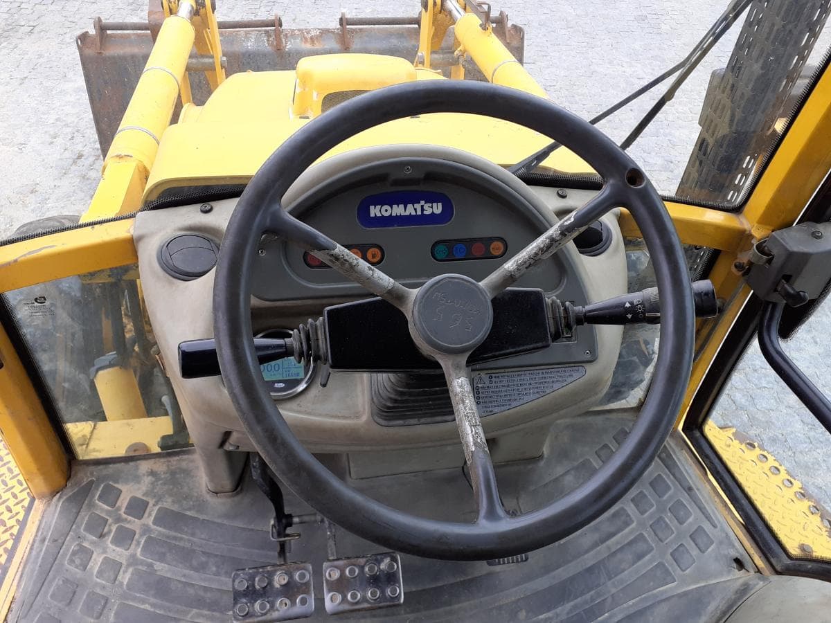 Retroescavadora Komatsu WB93R-2 — image 9