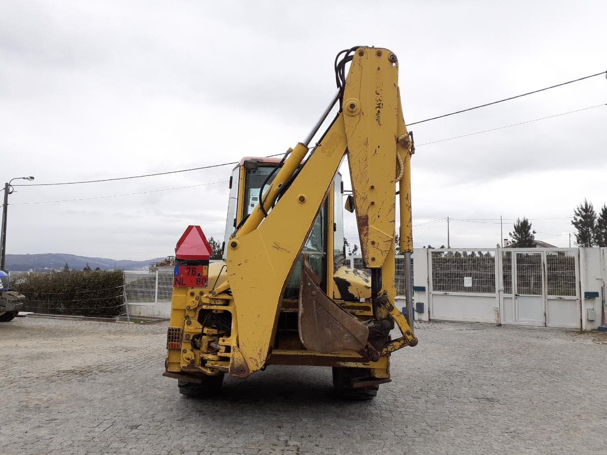 Retroescavadora Komatsu WB93R-2 — image 5
