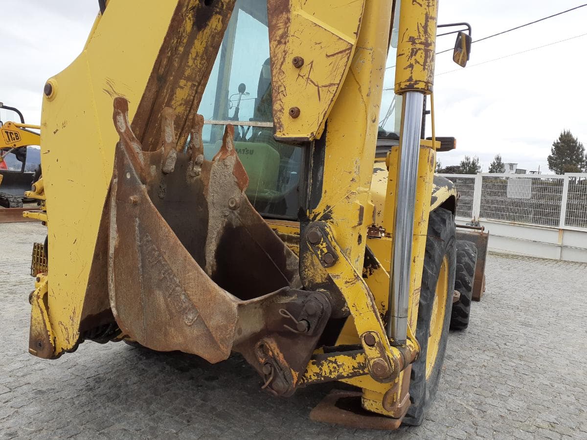 Retroescavadora Komatsu WB93R-2 — image 7