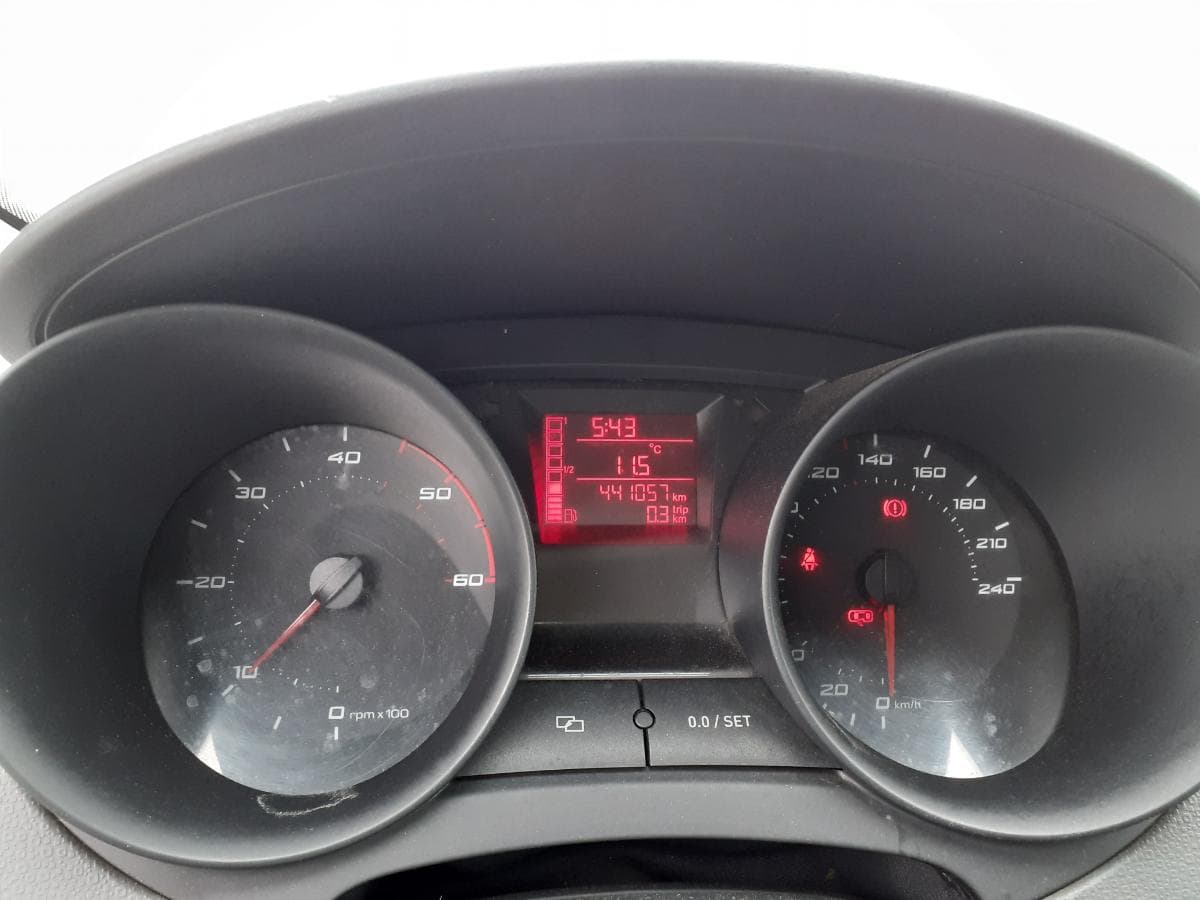 Seat Ibiza 1.6 TDI · Ano 2009 — imagem 11