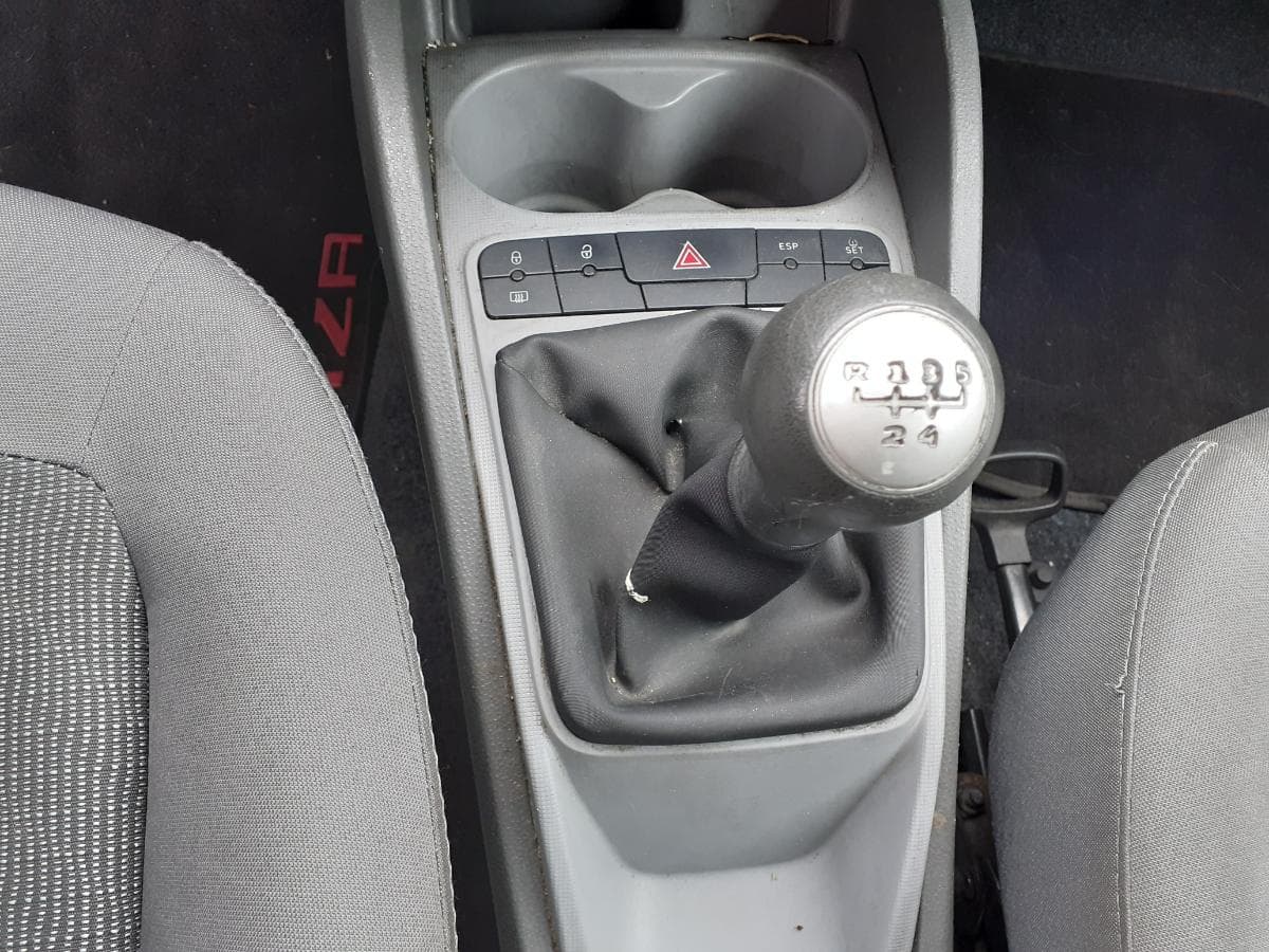 Seat Ibiza 1.6 TDI · Ano 2009 — imagem 15