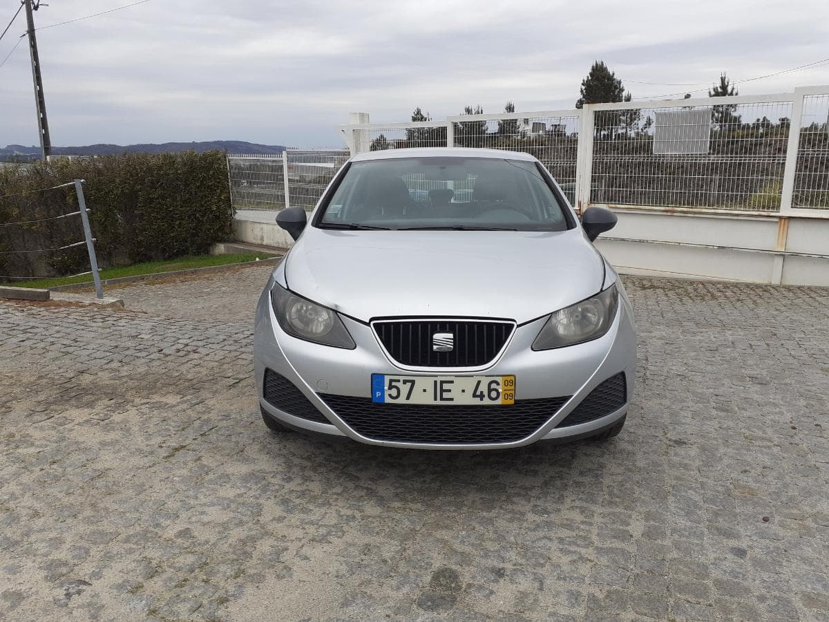 Seat Ibiza 1.6 TDI · Ano 2009 — imagem 2