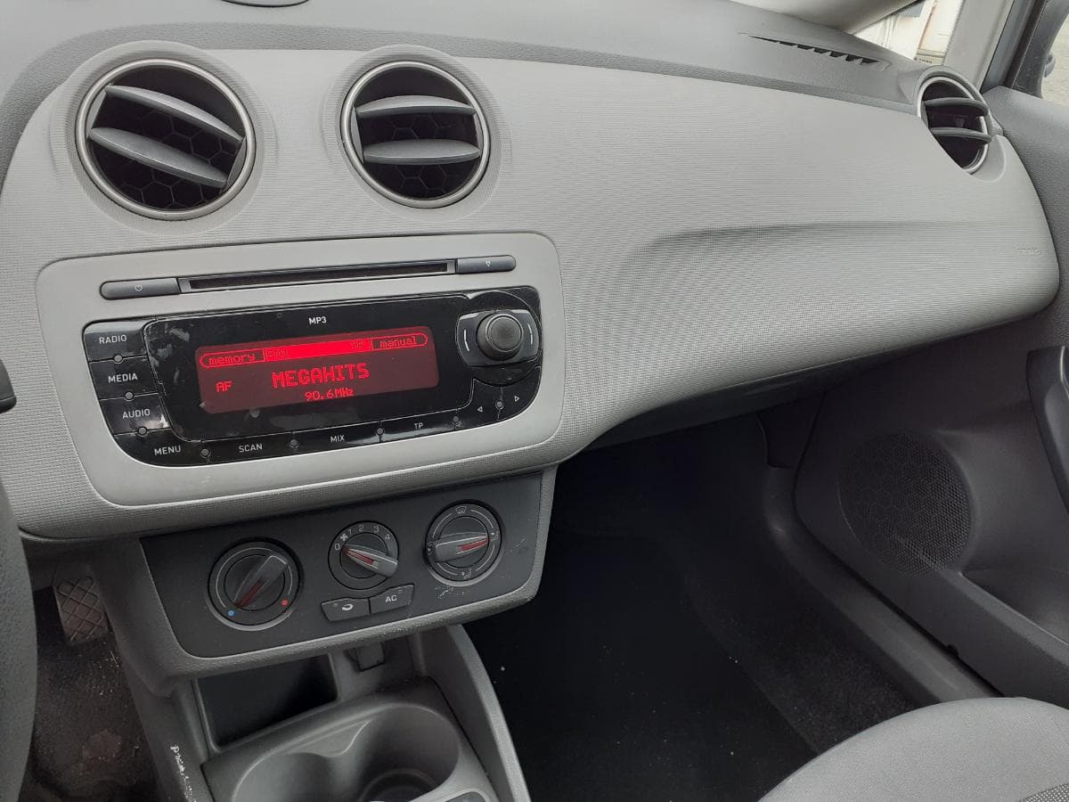 Seat Ibiza 1.4 TDI · Ano 2008 — imagem 12