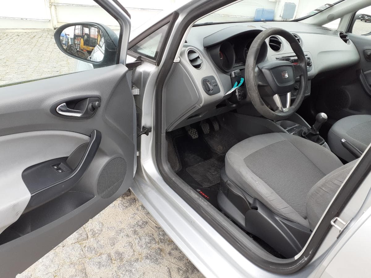 Seat Ibiza 1.4 TDI · Ano 2008 — imagem 7