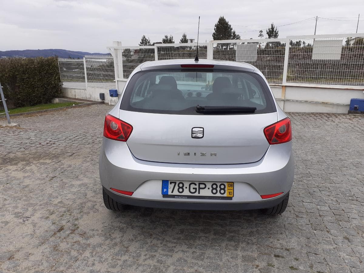 Seat Ibiza 1.4 TDI · Ano 2008 — imagem 5