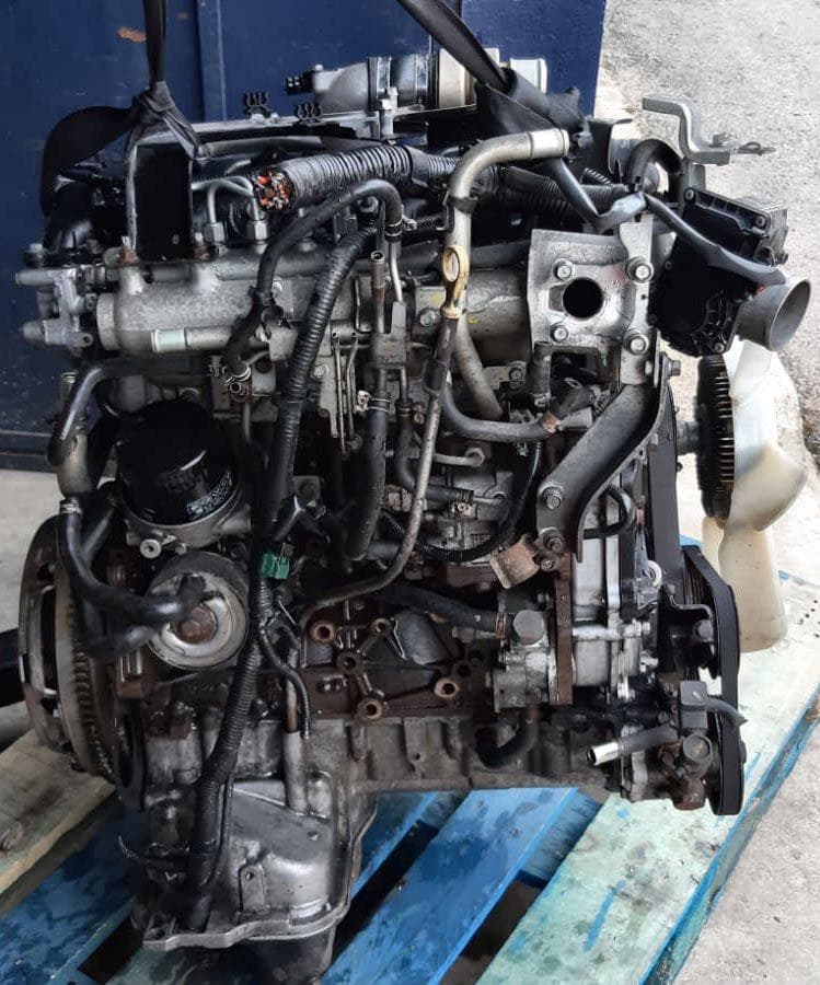 Motores Nissan Cabstar YD25 (TAPA NEGRA) — imagen 5