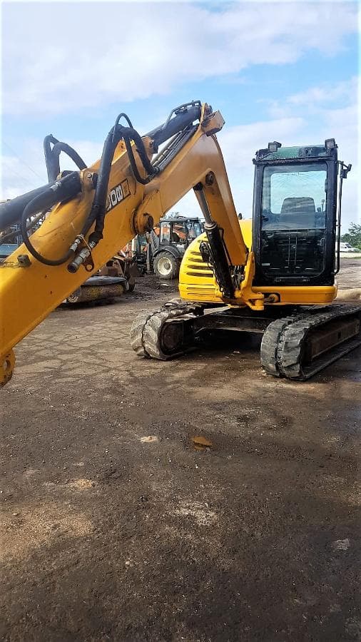 Mini excavadora JCB 8.5 Ton — imagen 1