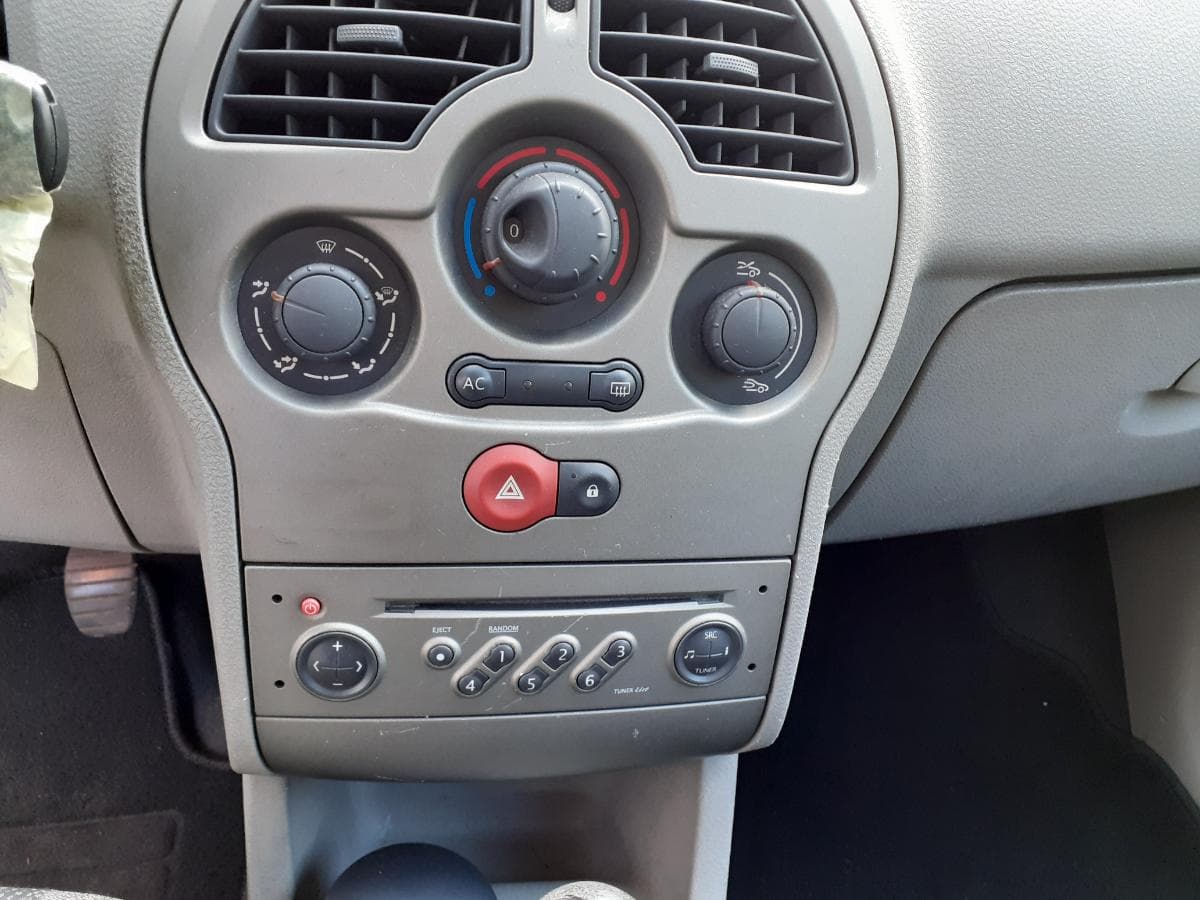 Renault Modus 1.2 16V · Ano 2005 — image 11