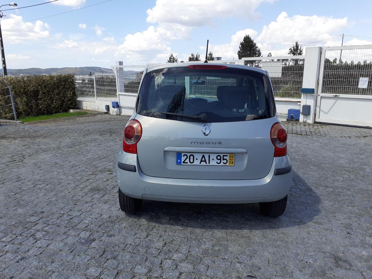 Renault Modus 1.2 16V · Ano 2005 — image 5