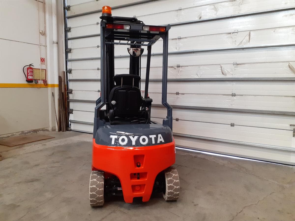 Empilhador Toyota Elétrico · Ano 2015 — imagen 5